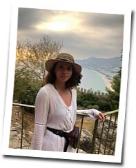 Madalina's profile picture